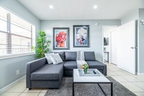 TV - Beachside Bliss: Luxurious 2 Bed, 2 Bath Apartment - Your Coastal Sanctuary (Lauderdale-by-the-Sea)