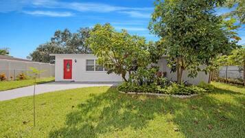 Villa | 3 bedrooms, Internet