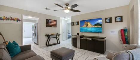 Apartment | 2 bedrooms, Internet