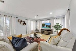 Villa | 3 bedrooms, Internet - 2904 Hollywood in Hollywood (Hollywood)