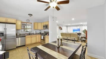 Vila | 3 kamar tidur dan internet