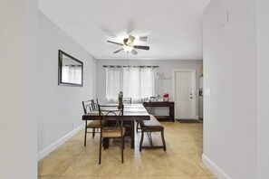 3 bedrooms, Internet - 2904 Hollywood in Hollywood (Hollywood)