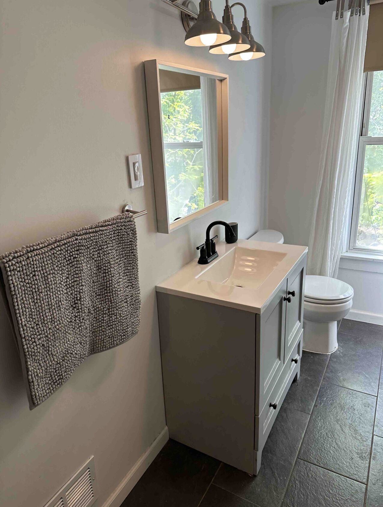 Kingston 3 Bedroom 1 Bath Near the Rondout