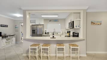 Villa | 3 bedrooms, Internet