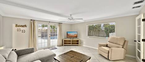 3 bedrooms, Internet