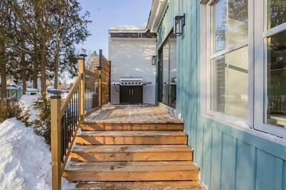 3-bedroom house 915A Shefford mountain view