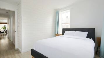 3 bedrooms, iron/ironing board, travel crib, WiFi