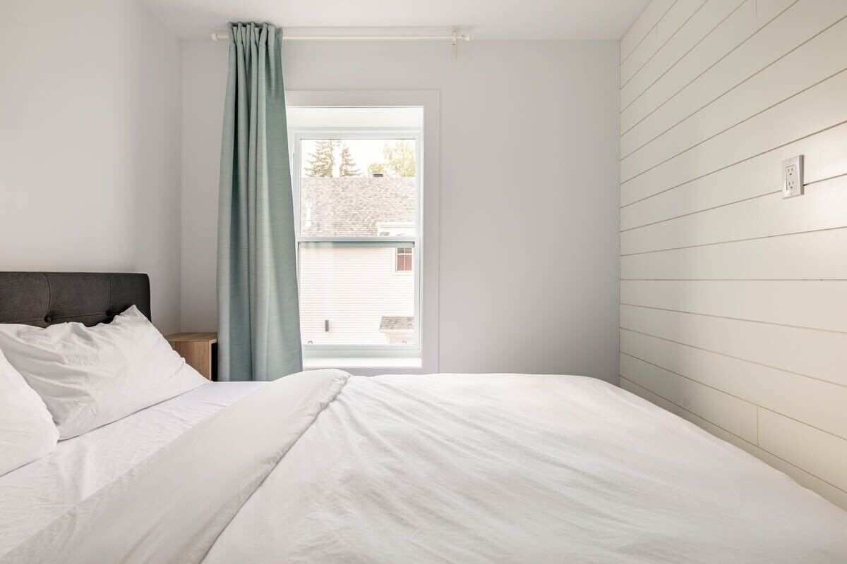3 chambres, fer et planche à repasser, lit de bébé portatif, Wi-Fi