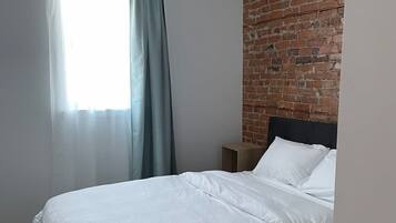 3 bedrooms, iron/ironing board, travel crib, WiFi
