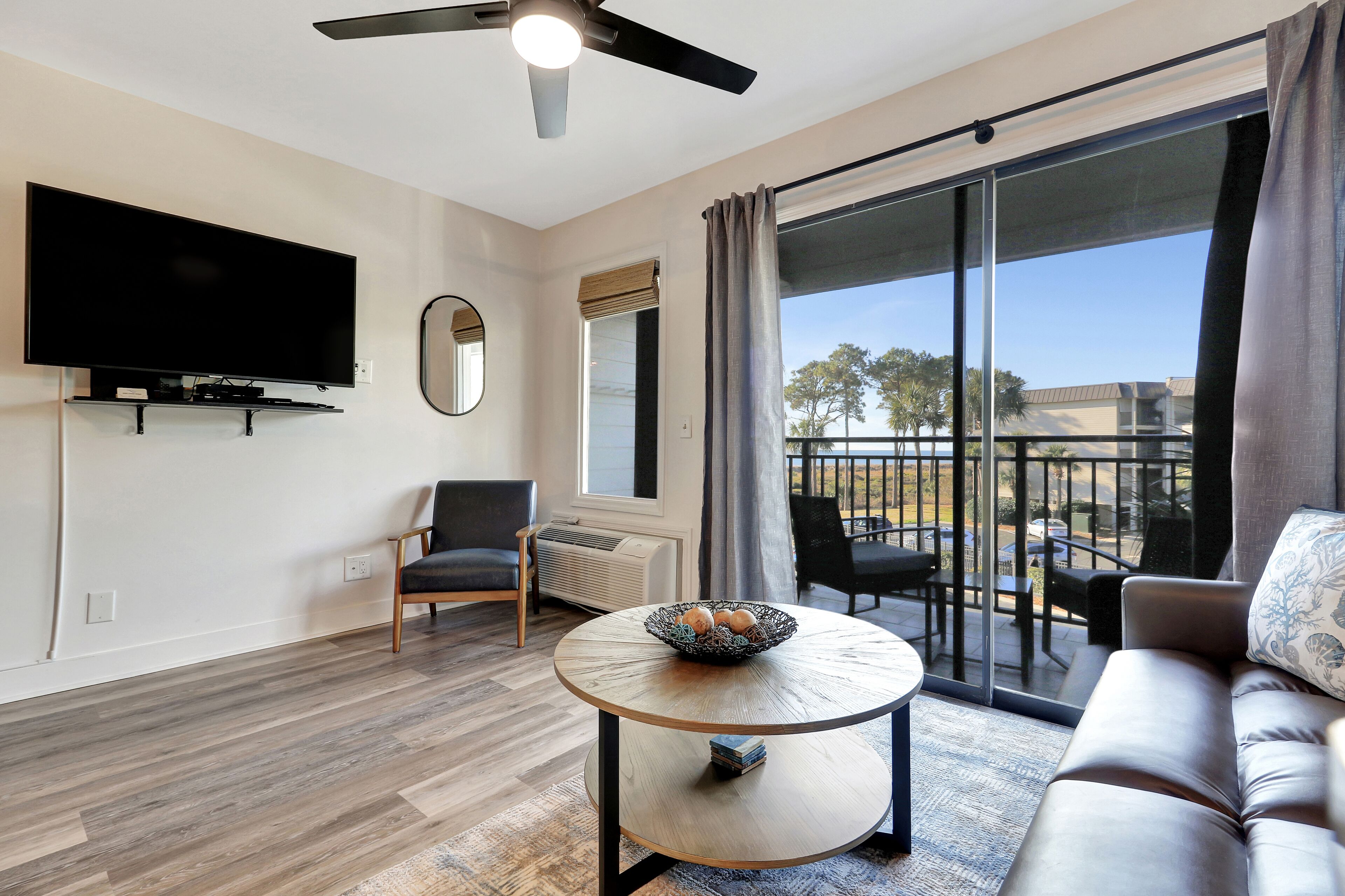 Ocean Views with Private Balcony! Fully Renovated. Steps to the Beach!