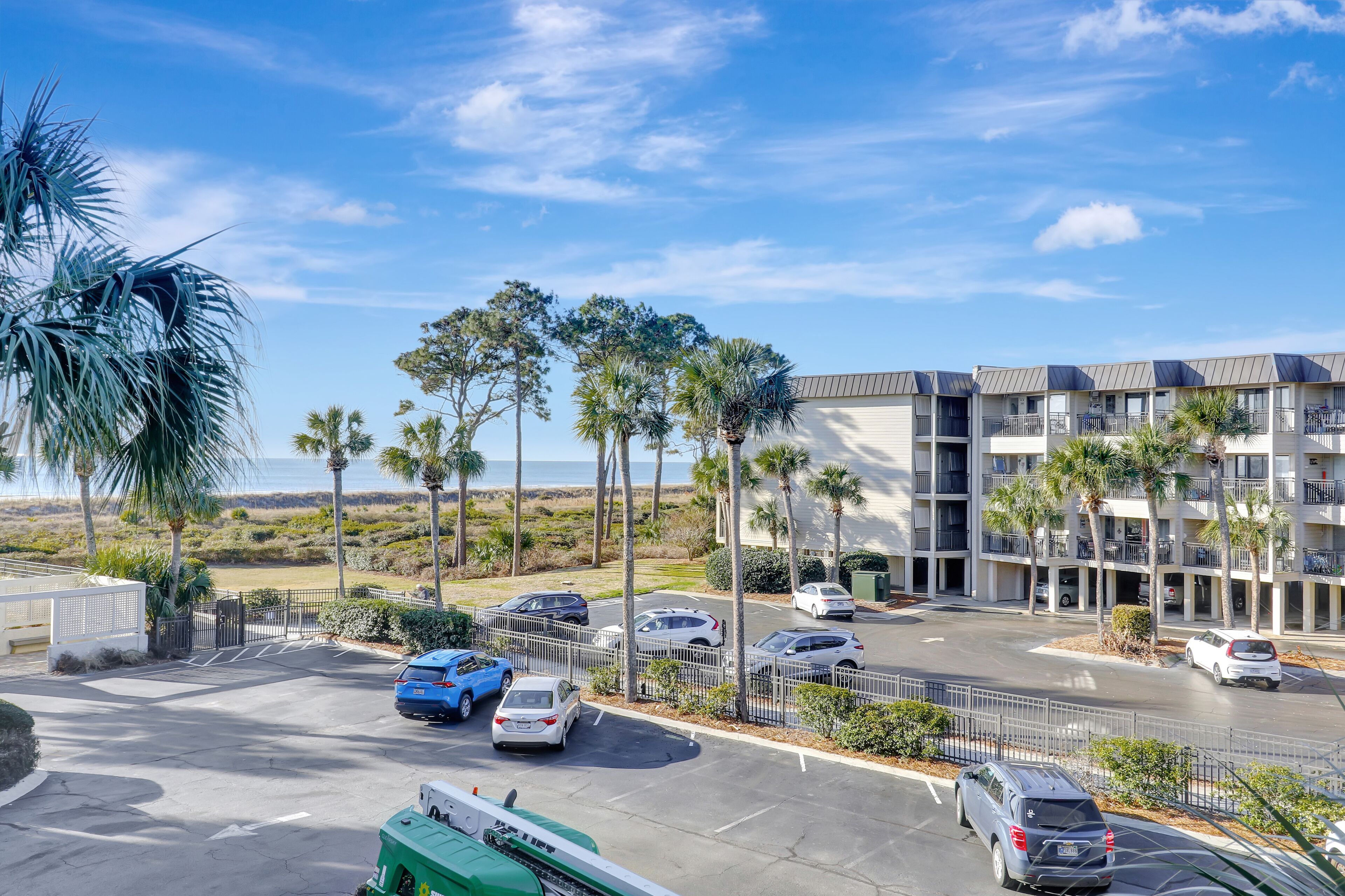 Ocean Views with Private Balcony! Fully Renovated. Steps to the Beach!