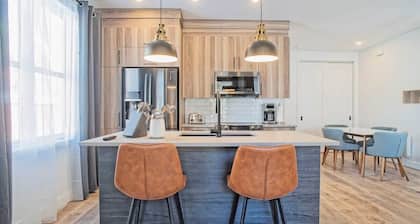 201 Condo au rez de chaussée , au coeur de Bromont