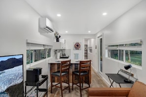 Villa | 1 bedroom, Internet - Oasis Container Home (Davie)