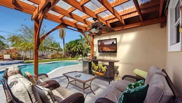 Villa | 3 bedrooms, Internet