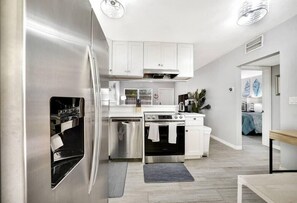 1 غرفة نوم وخدمة الإنترنت