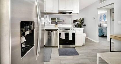 Just Beachy Apt 3 in Fort Lauderdale