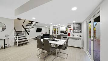 Villa | 3 bedrooms, Internet