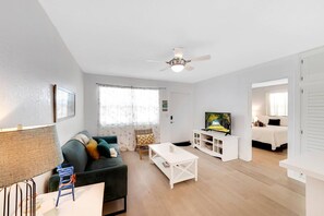 Apartment | 2 bedrooms, Internet - Beach Unit 1 in Palm Beach Shores (Singer Island)