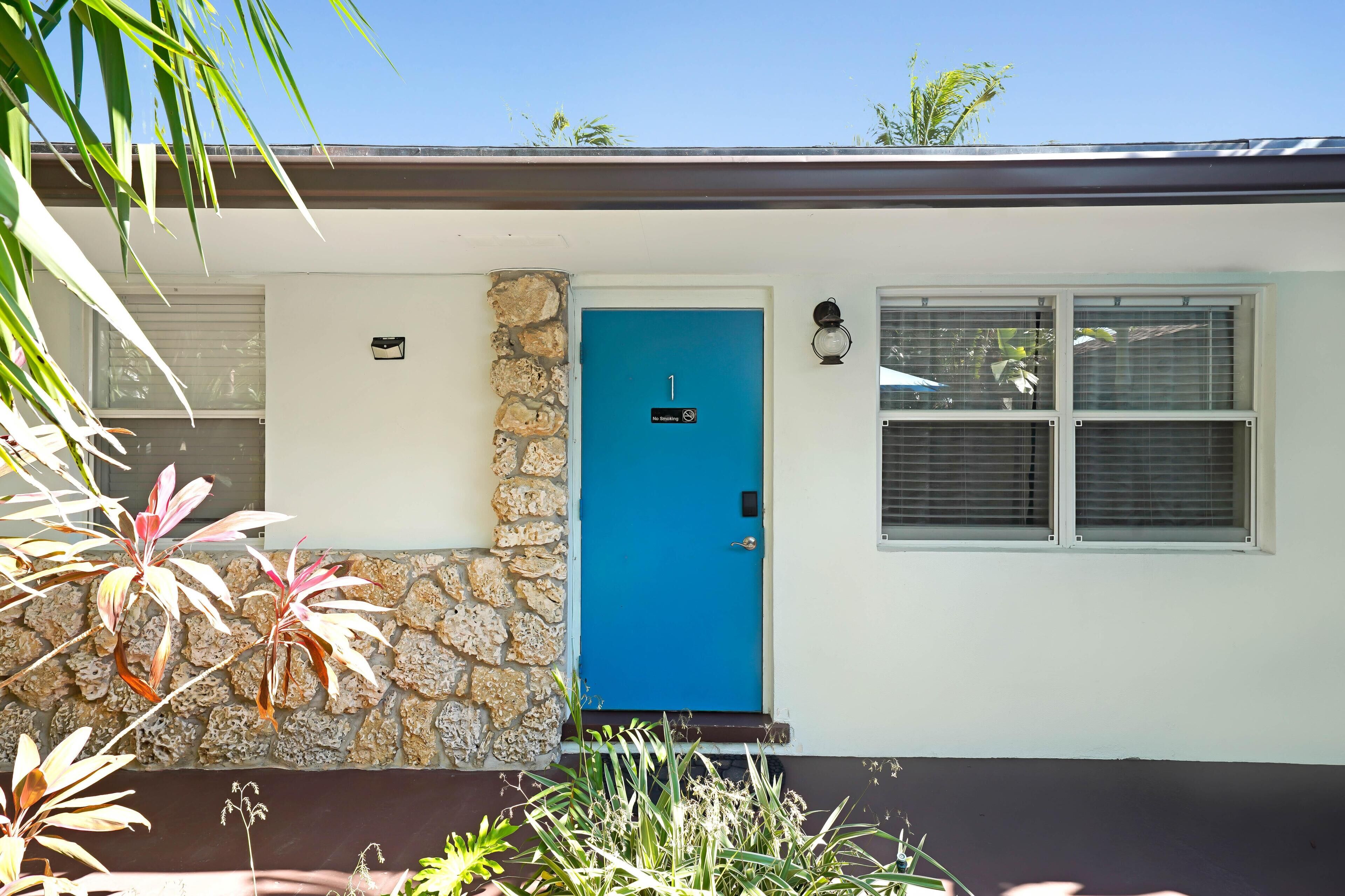 2 عدّة غرف نوم وخدمة الإنترنت