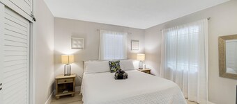 Beach Unit 1 in Palm Beach Shores