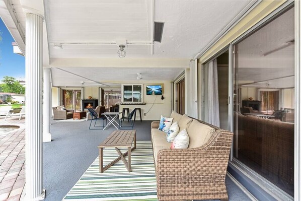 Villa | 2 bedrooms, Internet