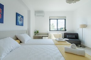 5 bedrooms, desk, iron/ironing board, free WiFi