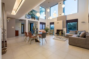 Interior - Lux villa*Walk to beach*Hydromassage Pool*14 people (Chania)