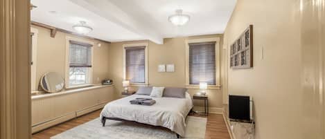 1 bedroom, iron/ironing board, free WiFi, bed sheets