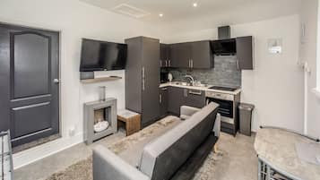 Casa de campo panorâmica, acessível, suíte (Free parking ) | Cozinha compartilhada