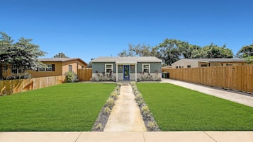 Villa | 2 bedrooms, Internet