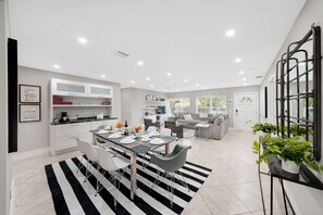 4 habitaciones y acceso a internet