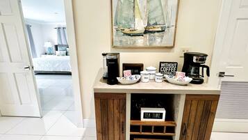 3 bedrooms, Internet