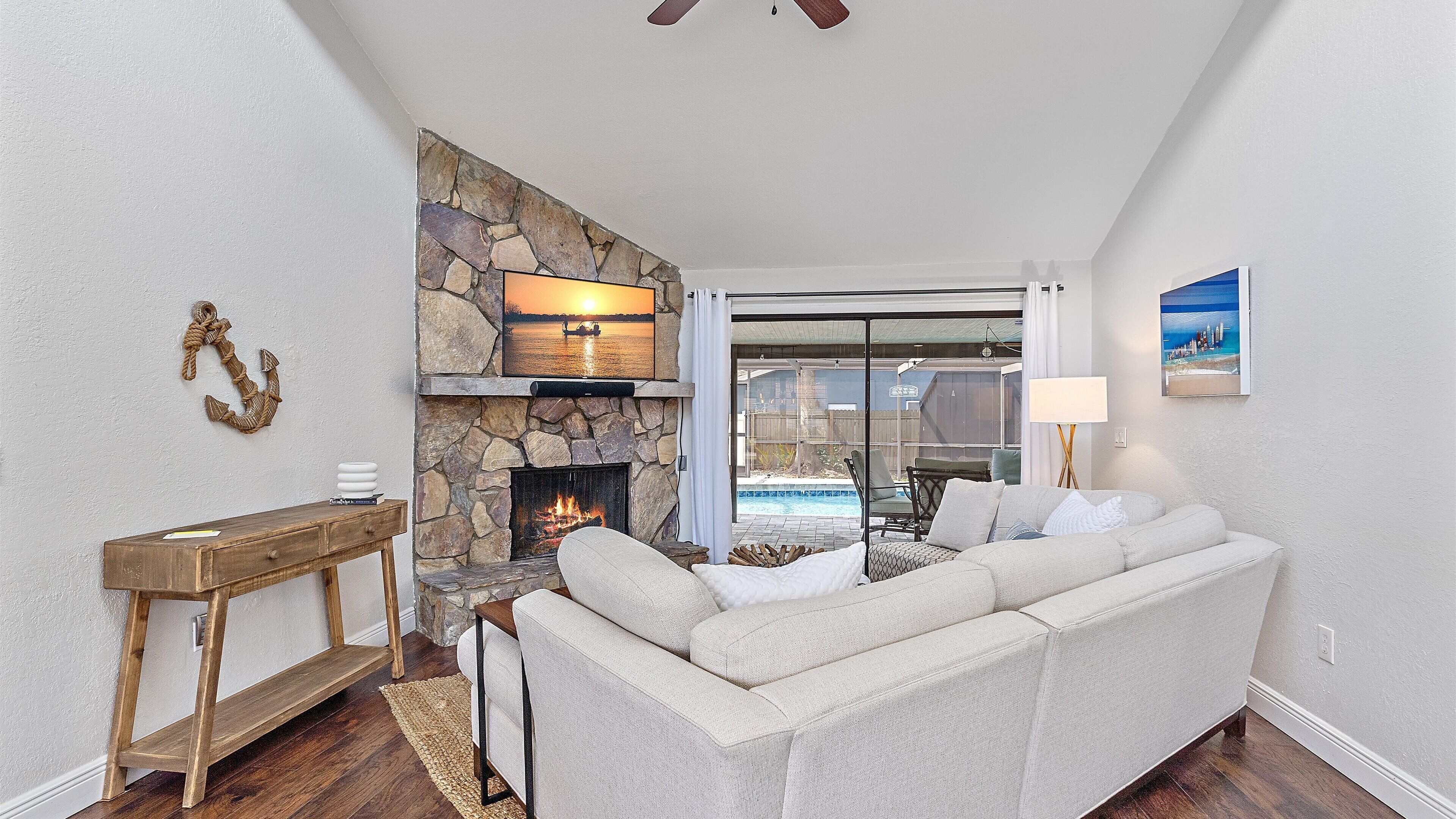 Smart TV, fireplace, offices