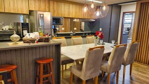 Design Apartment | Private kitchen - Loft Lindo com Ar Condic, WIFI, Perto de Capivari (Campos do Jordão)