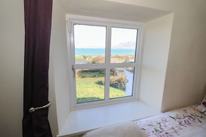 Cottage | 2 bedrooms, individually decorated, individually furnished, free WiFi - Sea View House (Renvyle)
