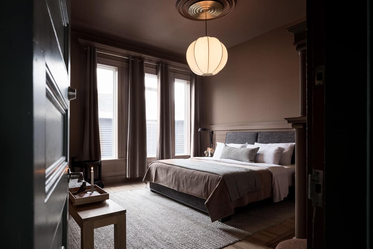 Deluxe-Zimmer, 1 King-Bett | 1 Schlafzimmer, hochwertige Bettwaren, individuell dekoriert