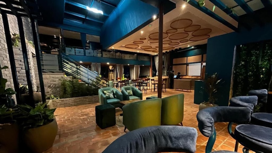 URBAN PARK SUITES HOTEL