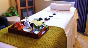 Couples treatment room(s), sauna, steam room, body treatments - URBAN PARK SUITES HOTEL (Kigali)