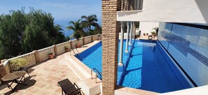 Alberca al aire libre 