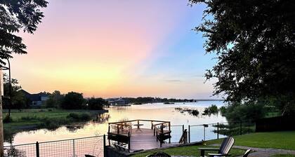 Private Gated Waterfront Lake Buchanan Home! Hot tub, Dog Friendly, Fully Fenced