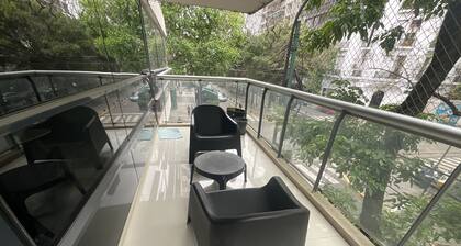 Deaf Twins 2B Botanico Super Calido