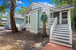 Exterior - Stunning Renovated Designer Home At The Beach! (Isle of Palms)