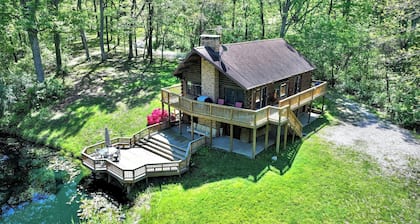 Private Cabin with Pond on Family Farm