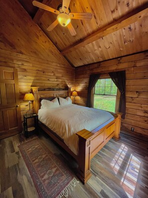 2 bedrooms, free WiFi, bed sheets - Private Cabin with Pond on Family Farm (Belleville)