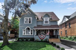 Exterior - RIVER VIEWS @ ASHWOOD, WALK TO FALLS, USA-2500SF (Niagara Falls)