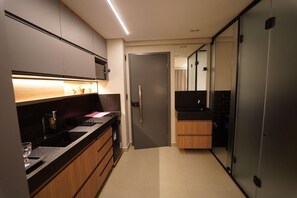 Design Apartment | Private kitchen | Mini-fridge, microwave - Get One (João Pessoa)