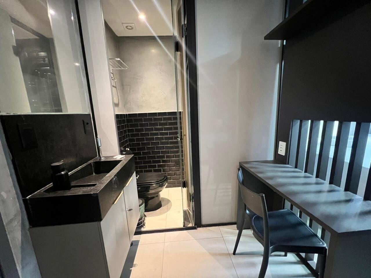 Apartamento design | Cozinha privada | Frigobar, micro-ondas