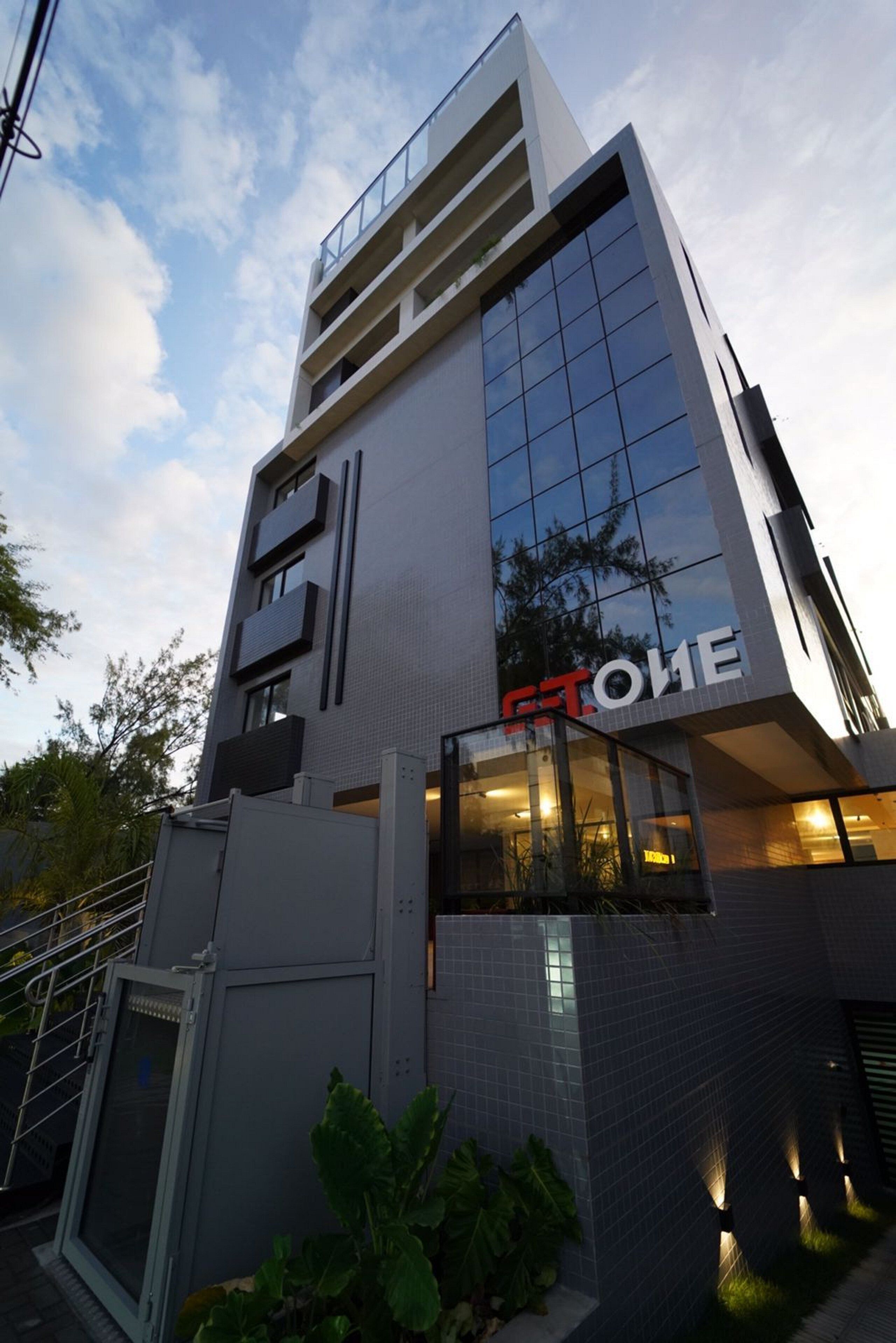 المنشأة من الخارج