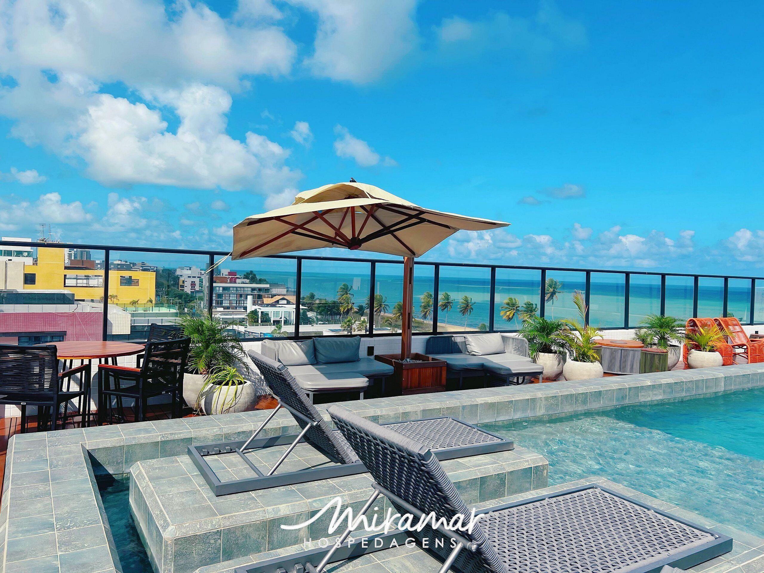 Kolam renang outdoor