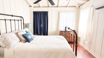 3 bedrooms, travel crib, WiFi, bed sheets